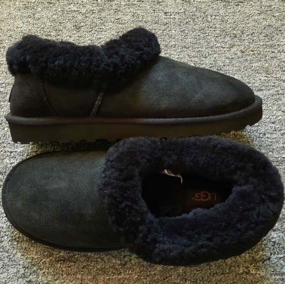 UGG black NWOT suede shoes size 7 - Picture 3 of 12